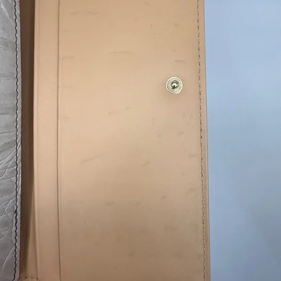 Kate Spade Croc Embossed Elegant Taupe Women's Wallet kisslock GUC - Picture 7 of 12